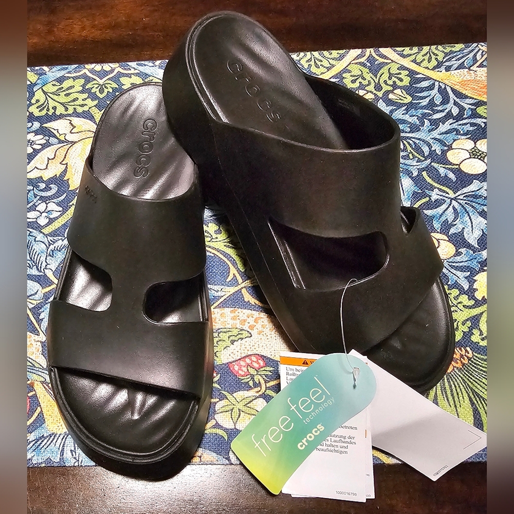 CROCS GETAWAY Platform H-Strap Sandal Size 9 Black
